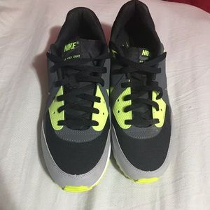 Nike Air Max Light Black/Volt